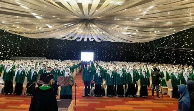 Rektor Unusia Ingatkan Pentingnya Bangun Jejaring Kepada 1.810 Mahasiswa